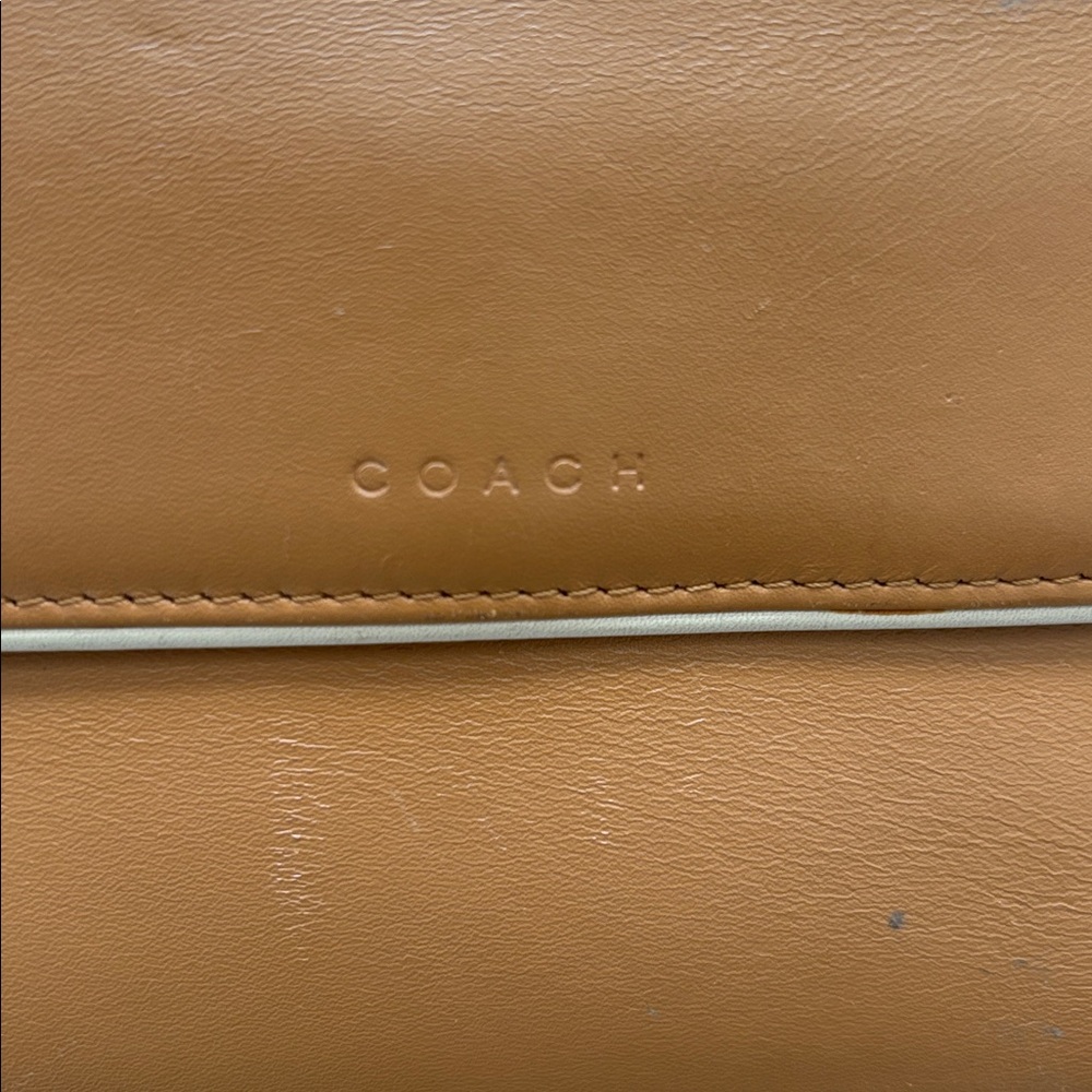 🪈💛COACH Piped Polished Large Framed Wallet💛🪈 - Picture 7 of 11